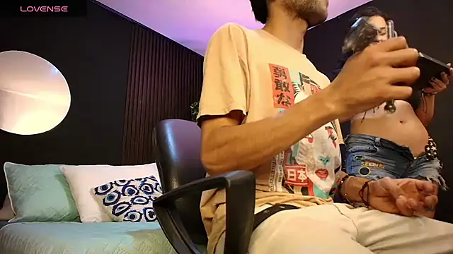 Aaron Jassell1 online show from 6, 11, 2025