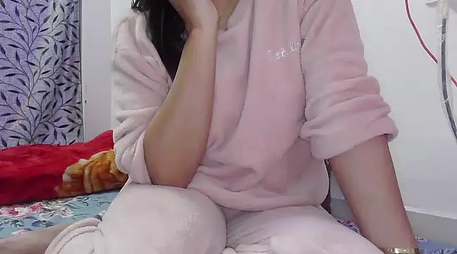 ANANYA-TIWARI online show from 16, 1, 2025