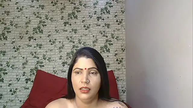 Snapshot of XIndianintimacy chatting on 3, 10, 2025 XIndianintimacy online show from 3, 10, 2025