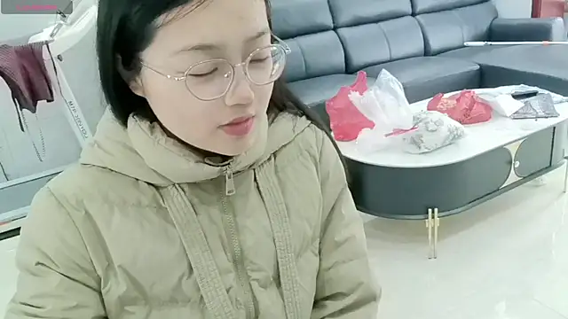 Snapshot of luoxuwen chatting on 21, 2, 2025 luoxuwen online show from 21, 2, 2025