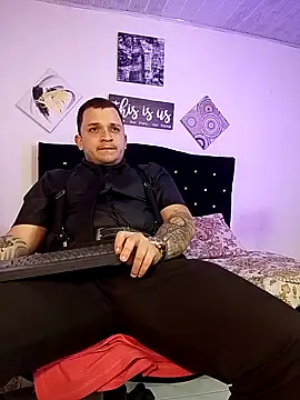 Snapshot of tony_landri chatting on 9, 10, 2025 tony landri online show from 9, 10, 2025