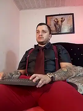 Snapshot of tony_landri chatting on 24, 10, 2025 tony landri online show from 24, 10, 2025