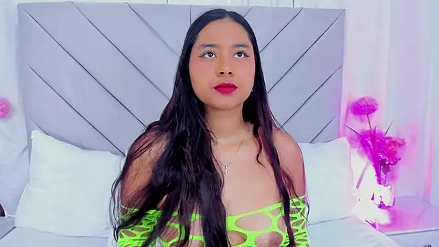 AnnaQueen  online show from 24, 1, 2025