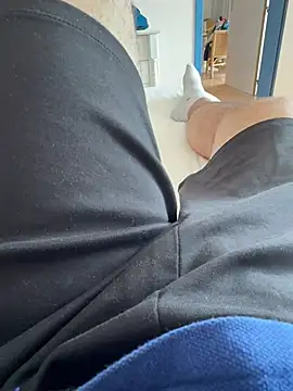 Gartengolem online show from 6, 3, 2025