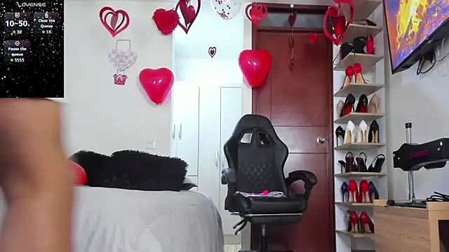 SophieBaker   online show from 13, 2, 2026