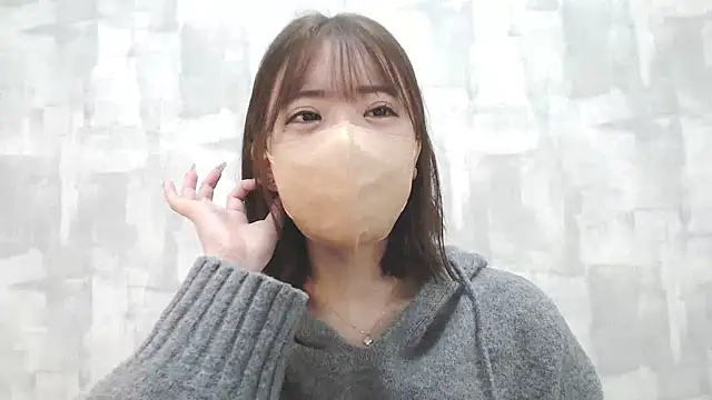 LOVE MOMO LOVE online show from 29, 12, 2024