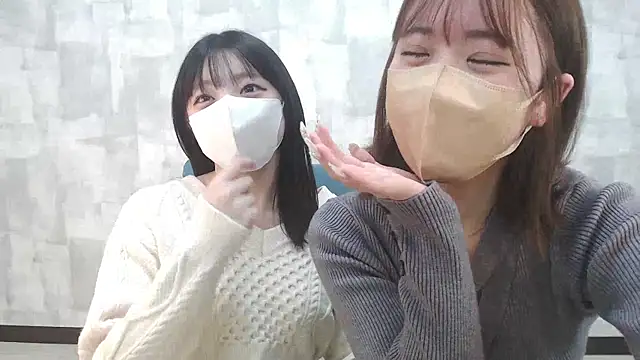 LOVE MOMO LOVE online show from 6, 1, 2025
