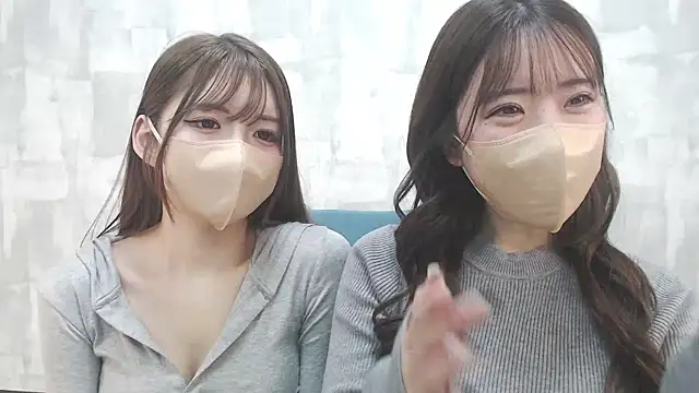 LOVE MOMO LOVE online show from 4, 2, 2025
