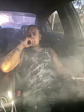 EatMyCake831 online show from 8, 1, 2025