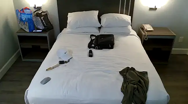 EatMyCake831 online show from 9, 1, 2025