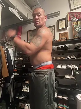 EatMyCake831 online show from 25, 9, 2025