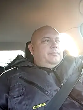 Snapshot of BigromeoXX chatting on 6, 11, 2025 BigromeoXX online show from 6, 11, 2025