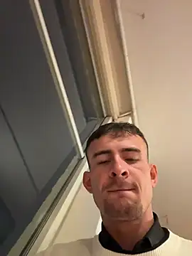 Snapshot of eddy355 chatting on 5, 11, 2025 eddy355 online show from 5, 11, 2025