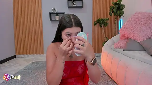 Aixaa charles online show from 4, 12, 2025