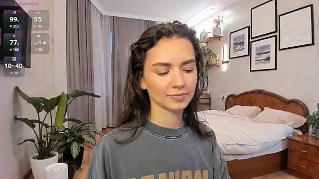 Snapshot of NicoleLuv chatting on 14, 11, 2025 NicoleLuv online show from 14, 11, 2025