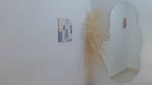 Mary Pompis online show from 9, 1, 2025