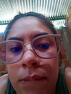 Mary Pompis online show from 1, 2, 2025