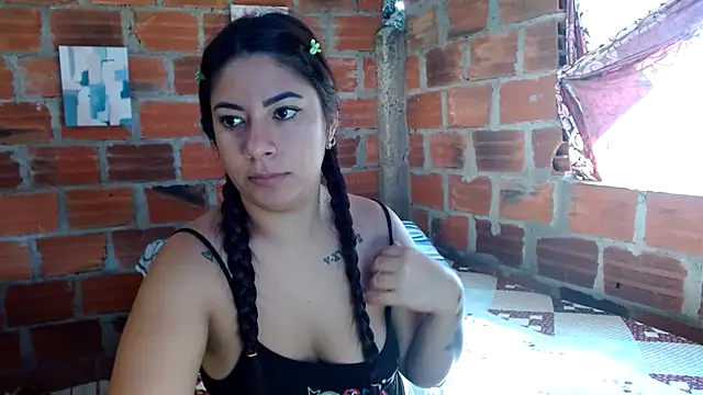 Mary Pompis online show from 23, 9, 2025