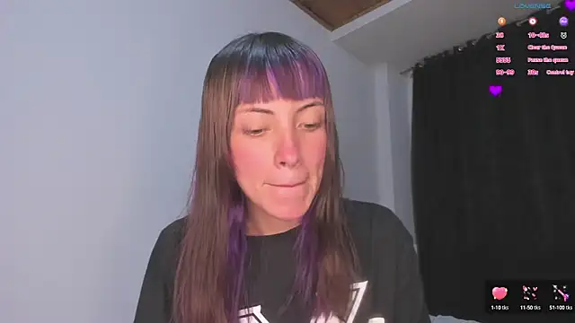 MiaGoth  online show from 13, 10, 2025