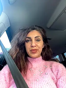 EmaSkyes online show from 17, 10, 2025