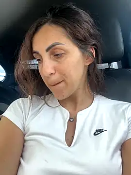 EmaSkyes online show from 25, 10, 2025