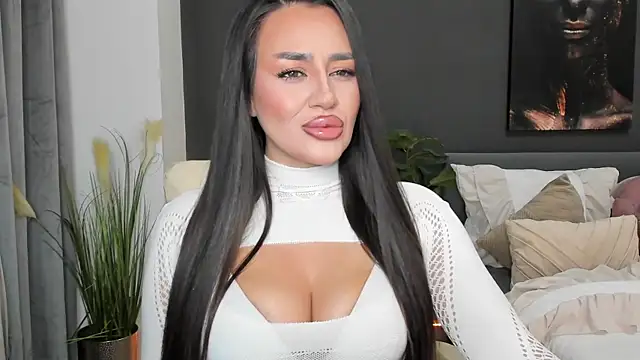 Snapshot of Sonia__Rey chatting on 11, 3, 2026 Sonia Rey online show from 11, 3, 2026