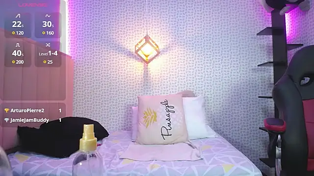 Snapshot of cassiehoward14 chatting on 11, 2, 2025 cassiehoward14 online show from 11, 2, 2025