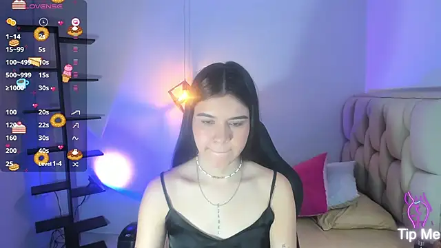 Snapshot of cassiehoward14 chatting on 17, 9, 2025 cassiehoward14 online show from 17, 9, 2025