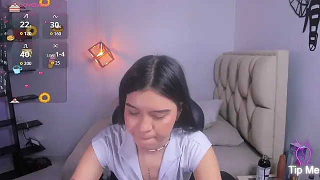 Snapshot of cassiehoward14 chatting on 5, 11, 2025 cassiehoward14 online show from 5, 11, 2025