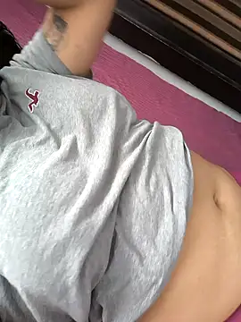 Snapshot of EmpaticBolillo chatting on 16, 10, 2025 EmpaticBolillo online show from 16, 10, 2025