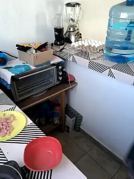 Snapshot of EmpaticBolillo chatting on 8, 11, 2025 EmpaticBolillo online show from 8, 11, 2025