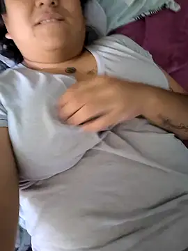 Snapshot of EmpaticBolillo chatting on 21, 11, 2025 EmpaticBolillo online show from 21, 11, 2025