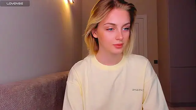 Snapshot of pretty_girlnextdoor chatting on 5, 12, 2024 pretty girlnextdoor online show from 5, 12, 2024