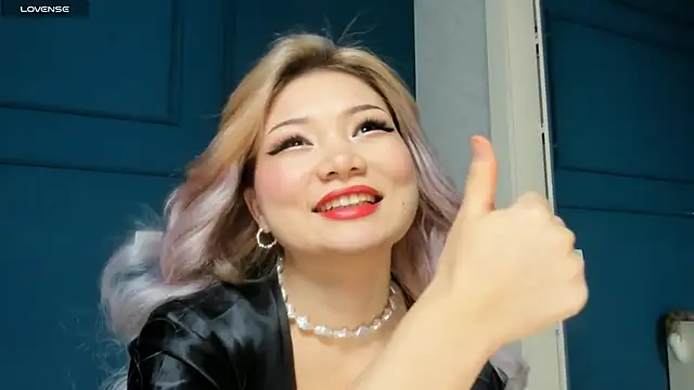 Xiao Mei  online show from 29, 12, 2024