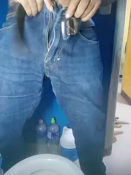 Snapshot of friendsloversex chatting on 21, 10, 2025 friendsloversex online show from 21, 10, 2025