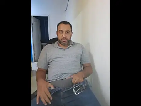 Snapshot of friendsloversex chatting on 24, 10, 2025 friendsloversex online show from 24, 10, 2025