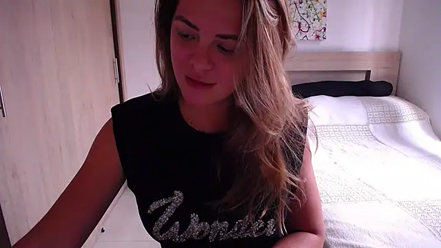 Snapshot of ParisW chatting on 20, 2, 2025 ParisW online show from 20, 2, 2025