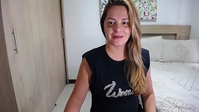 Snapshot of ParisW chatting on 10, 3, 2025 ParisW online show from 10, 3, 2025