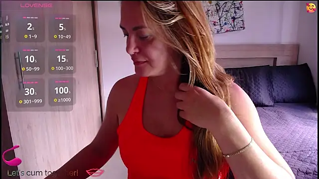 Snapshot of ParisW chatting on 24, 10, 2025 ParisW online show from 24, 10, 2025