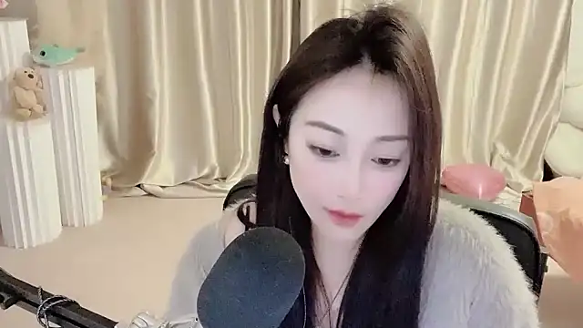 Daisy-77 online show from 5, 1, 2025