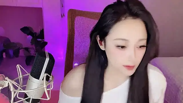 Daisy-77 online show from 17, 11, 2025