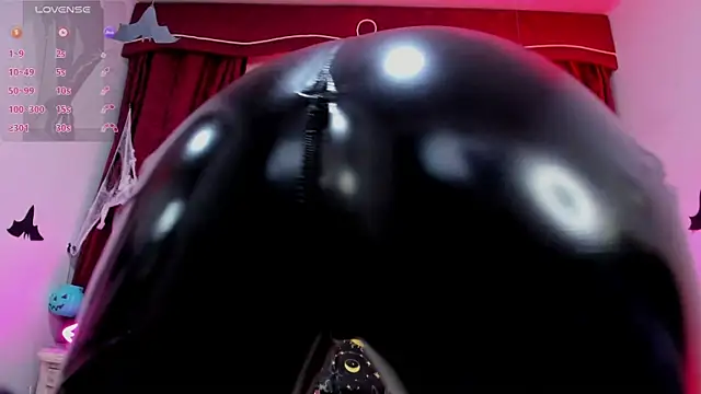 Maddissonlove online show from 19, 10, 2025