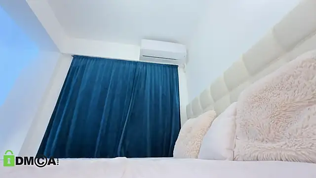 ScarlettAndTom online show from 28, 1, 2025