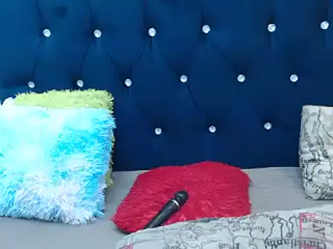 Snapshot of roseendoo1 chatting on 1, 3, 2025 roseendoo1 online show from 1, 3, 2025