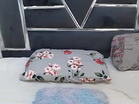 Snapshot of roseendoo1 chatting on 15, 9, 2025 roseendoo1 online show from 15, 9, 2025