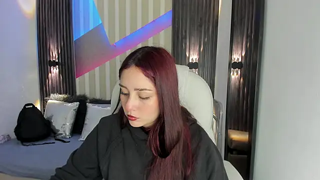 emily layton online show from 26, 11, 2025