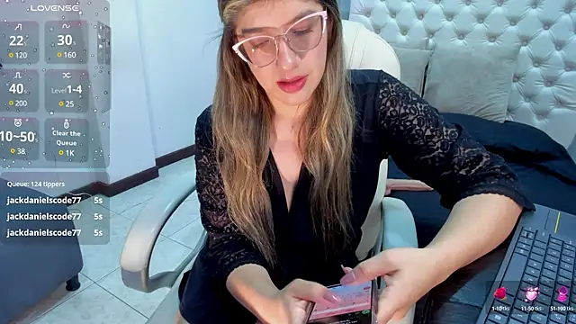 Snapshot of SEXMILLA_ chatting on 15, 3, 2025 SEXMILLA online show from 15, 3, 2025