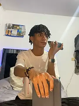 Snapshot of derreck_models chatting on 12, 2, 2026 derreck models online show from 12, 2, 2026