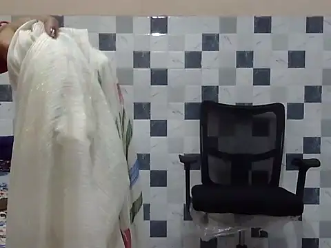 Snapshot of bhabhi_jaan11 chatting on 25, 10, 2025 bhabhi jaan11 online show from 25, 10, 2025