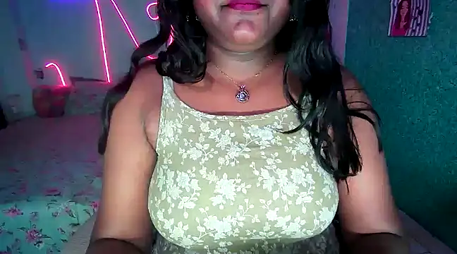 Snapshot of expression_queen chatting on 9, 3, 2025 expression queen online show from 9, 3, 2025